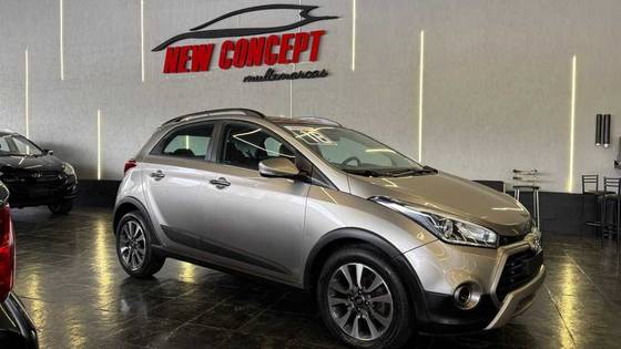 HYUNDAI HB20X 1.6 16V PREMIUM FLEX 4P AUTOMÁTICO HYUNDAI HB20X 1.6 16V PREMIUM FLEX 4P AUTOMÁTICO